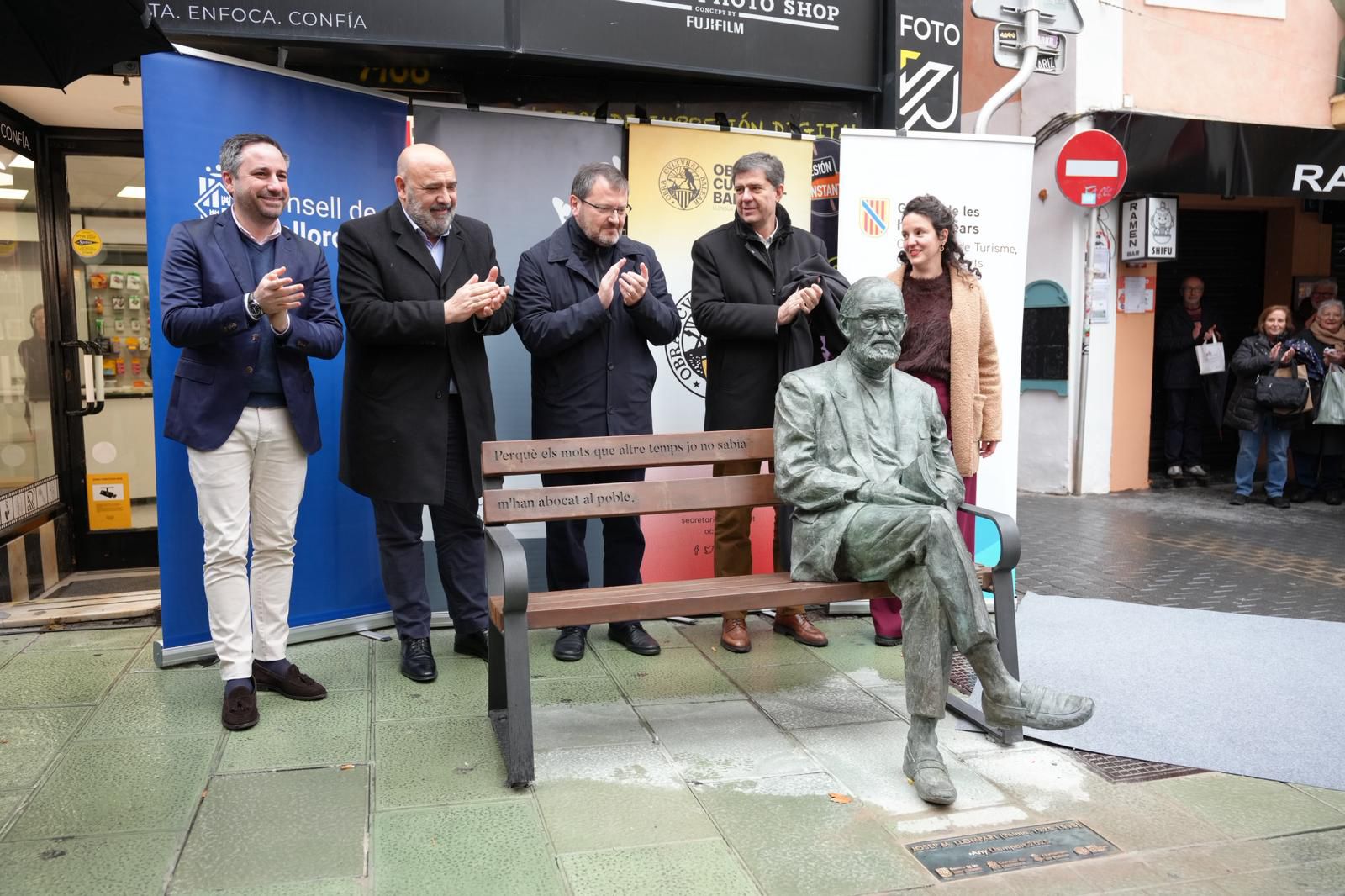 Presentació de l'estàtua commemorativa de Josep Maria Llompart a Palma