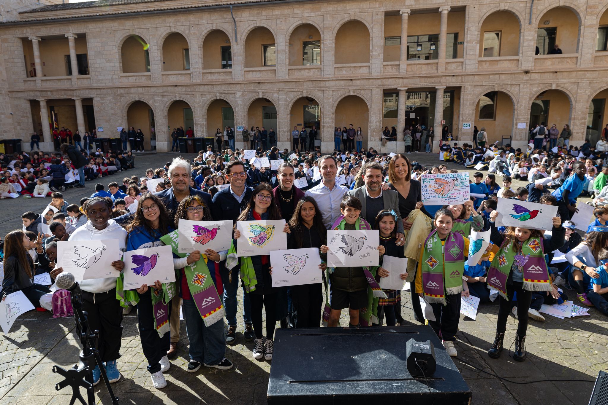 Celebració del Dia Escolar de la No-Violència i la Pau