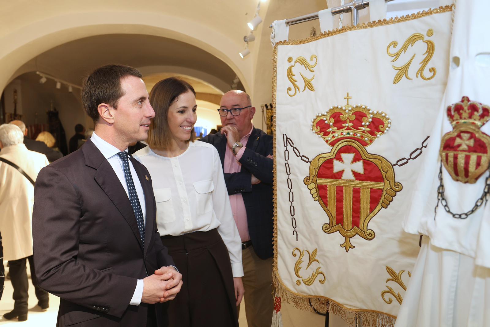 Inauguración de las dos exposiciones de Semana Santa en La Misericòrdia.