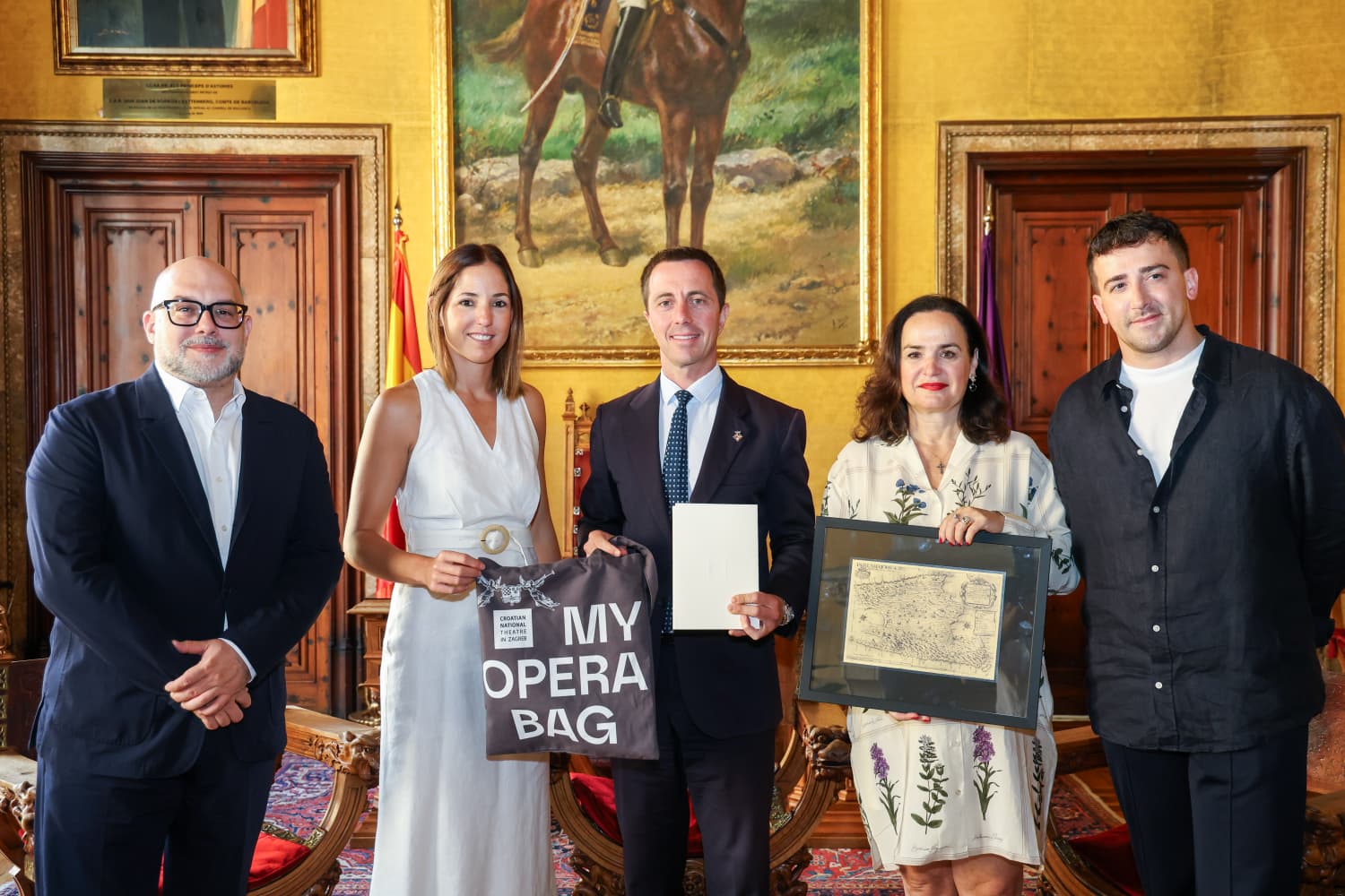 Reunió institucional al Palau del Consell de Mallorca amb la directora del Teatre Nacional de Croàcia.