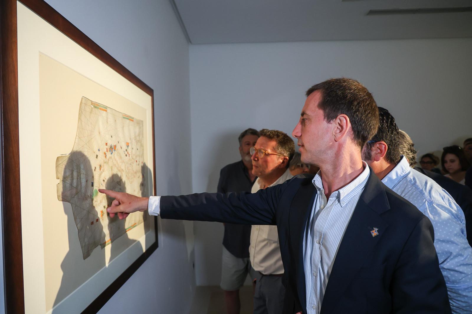  Inauguració de l’exposició «La carta nàutica de Pere Rossell, 1447. El món dibuixat per navegar» al Museu de Mallorca.