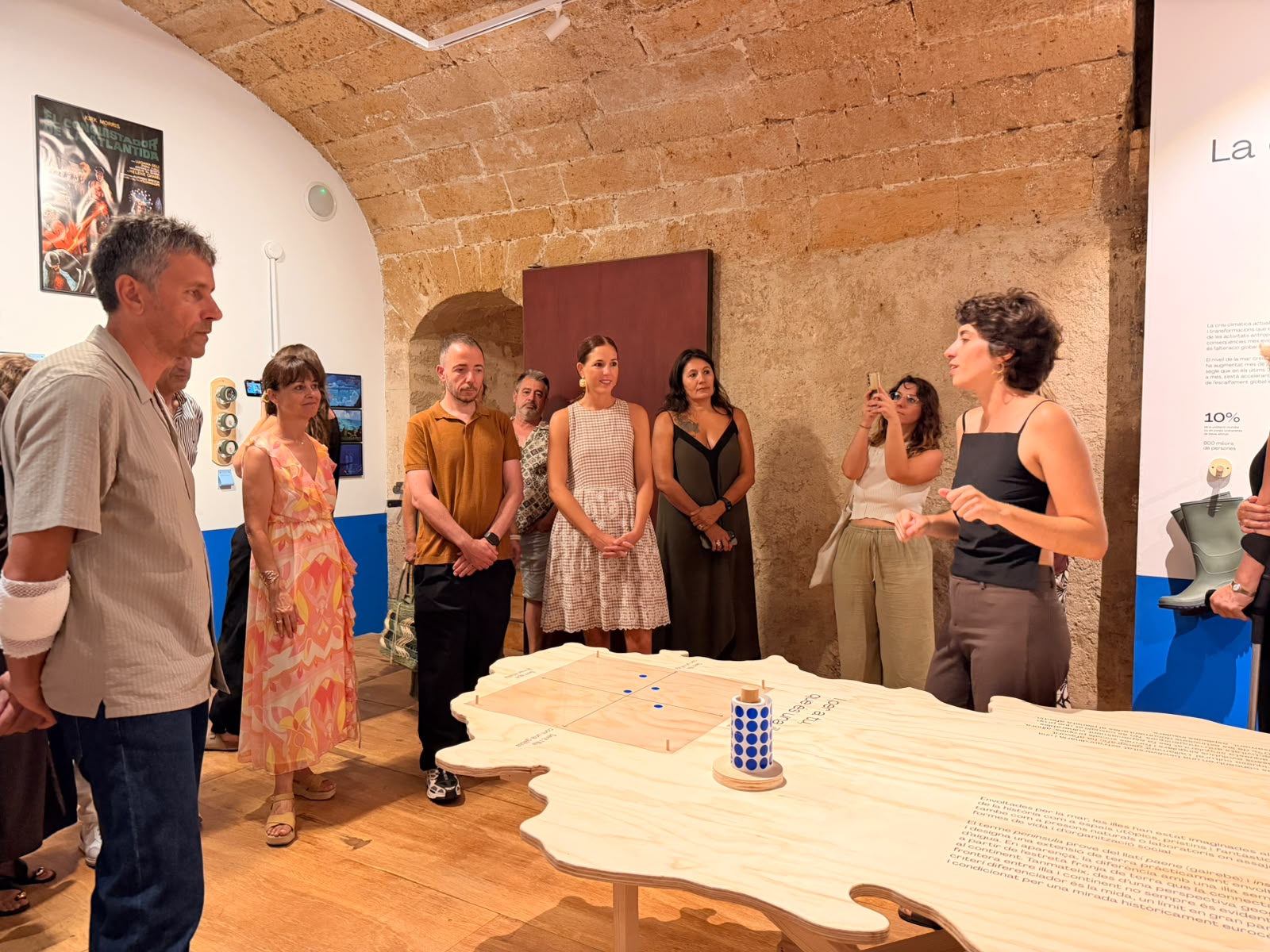 Inauguració de l'exposició «Atlàntides: mite, crisi climàtica i futurs submergits» al Museu Marítim.