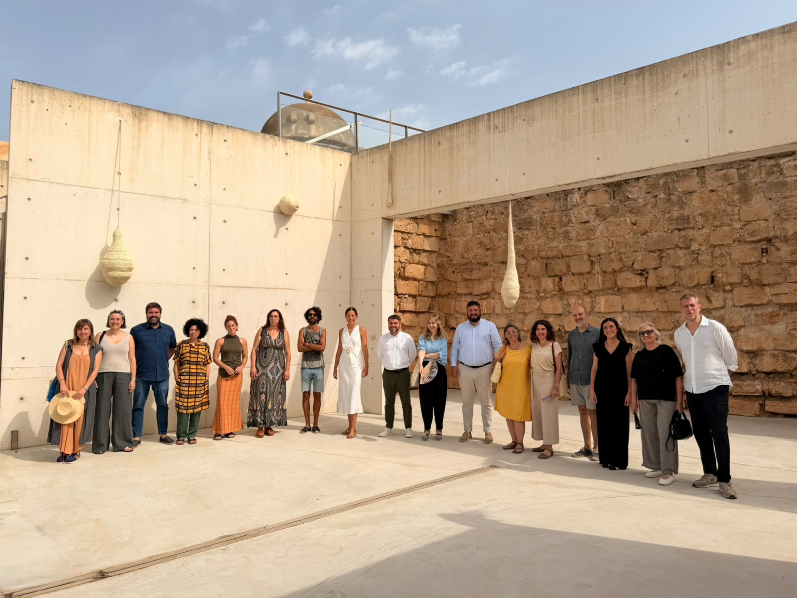 Presentació de l'exposició col·lectiva «A media lumbre» del projecte Biennal B.