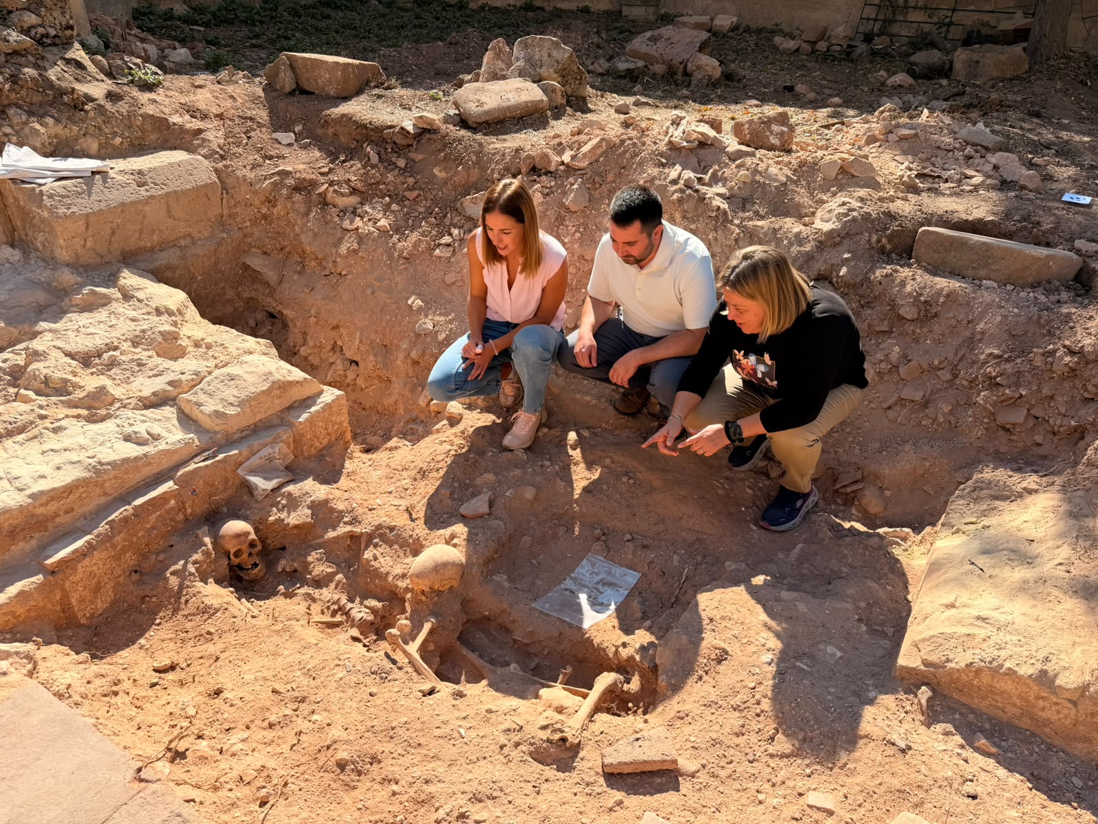 Visita a las excavaciones arqueológicas de Soria, en el Convento de Sant Francisco.