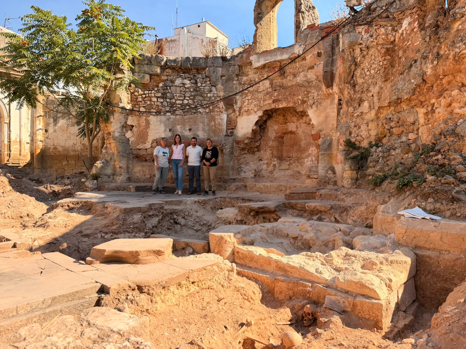 Visita a las excavaciones arqueológicas de Soria, en el Convento de Sant Francisco.