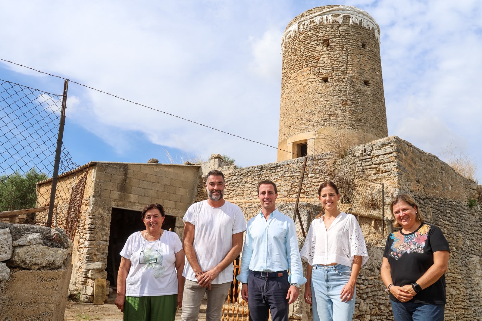 Visita de Galmés i Roca al molí de Can Moreu.