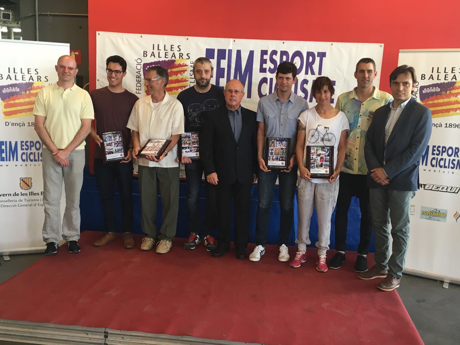 foto_grup_campions_ciclisme.jpg