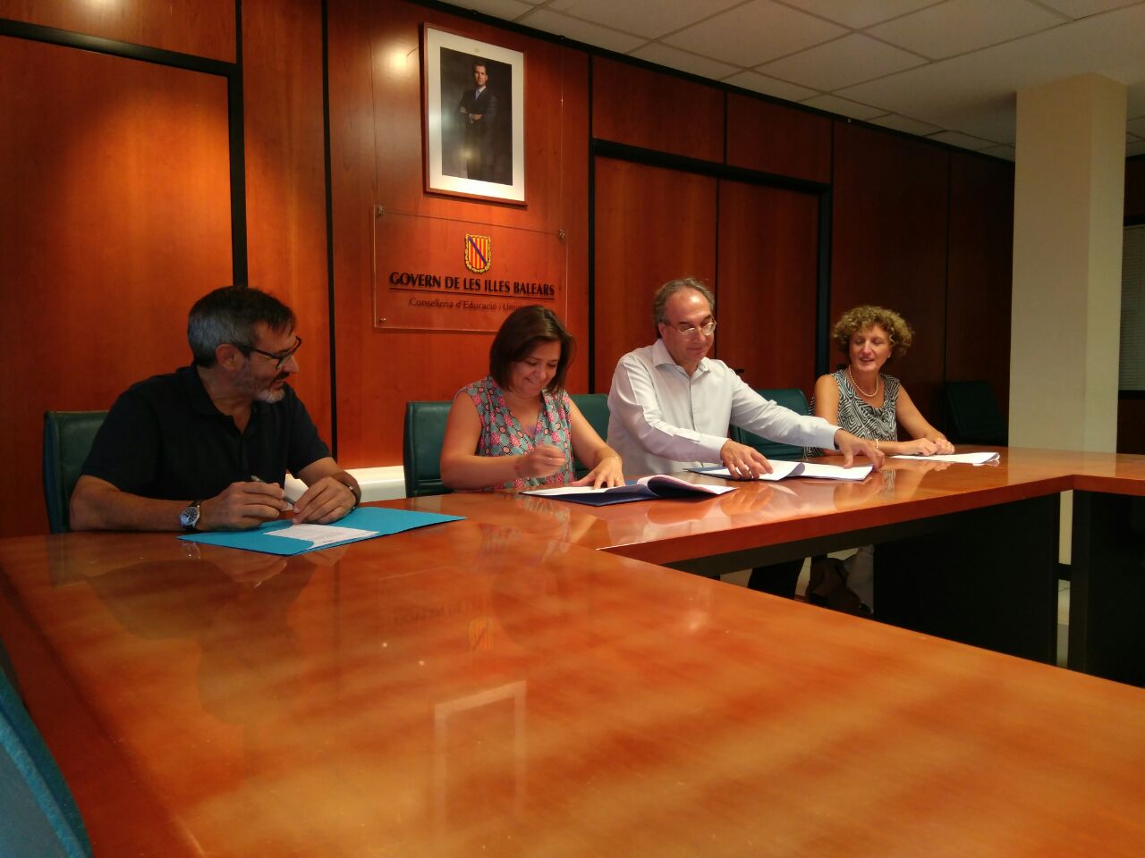 20160914_SignaturaEducacio1.jpg
