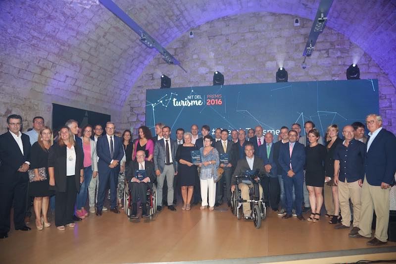 foto_familia_nit_turisme_2016.jpg