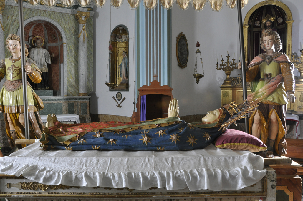 Església de Santa Maria del Camí. Marededéu morta. Fotografia de J. Ferrà