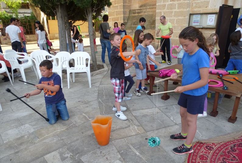 Taller de circo en familia