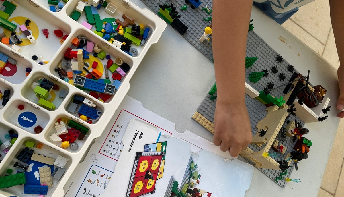 Creación de historias y cuentos con piezas de LEGO
