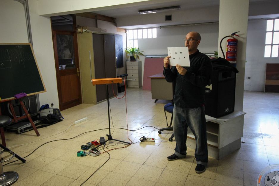 Espectáculo Taller de theremin