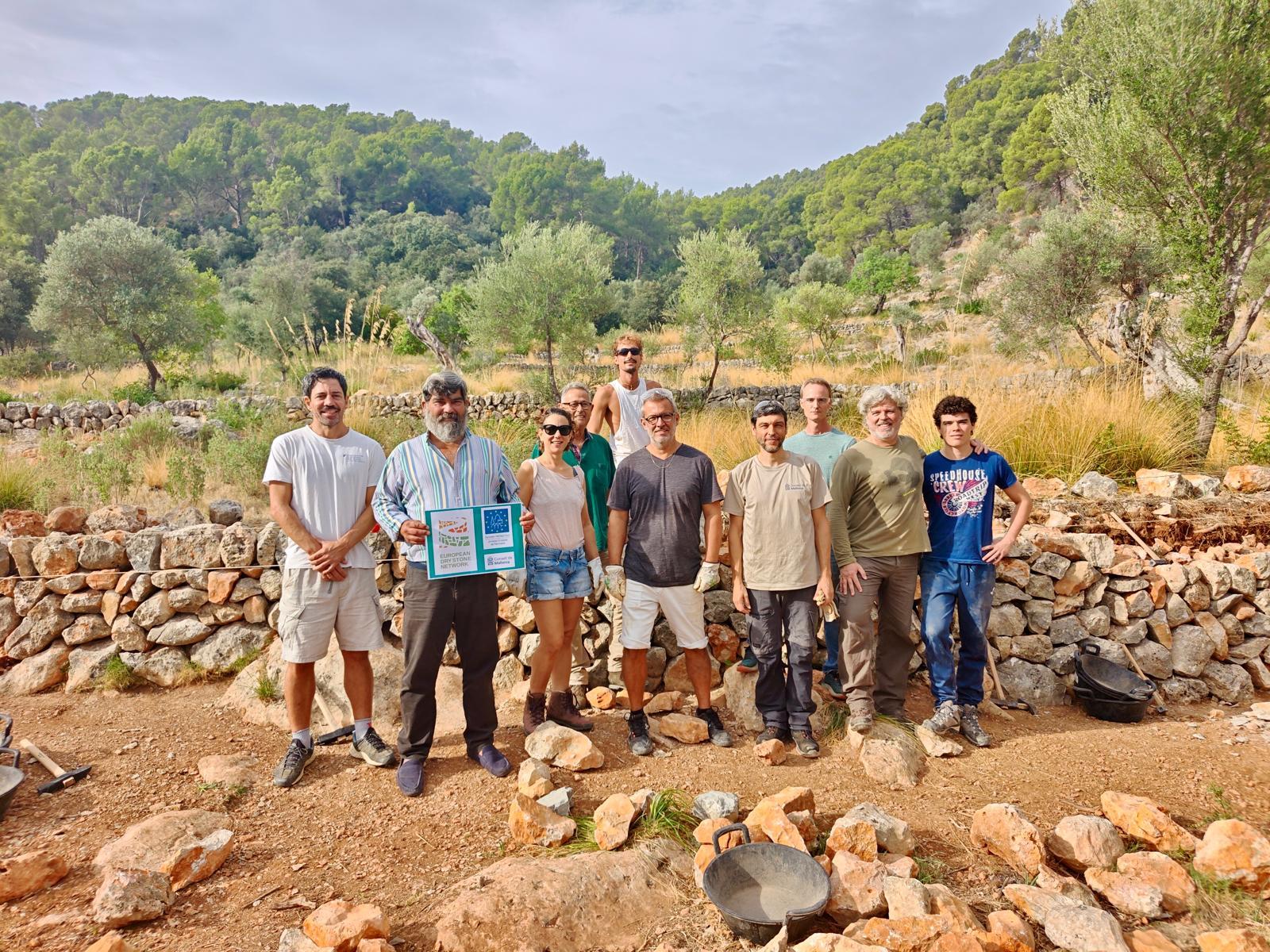 El Consell de Mallorca celebra una jornada de voluntariado en Raixa, para acercar a la ciudadanía el patrimonio de la ‘pedra en sec’